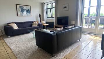 Een televisie en een dvd-speler