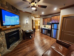 Interior - 5 Star Resort in the Smoky Mountains (Gatlinburg)