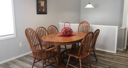 Southside Getaway Apt. #3 - Close to Costco & College