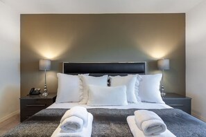 3 makuuhuonetta, silitysrauta/-lauta, vauvan matkasänky, Wi-Fi