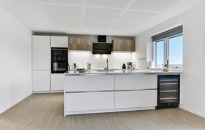 Fridge, oven, dishwasher, coffee/tea maker - Cozy home in Svendborg (Svendborg)