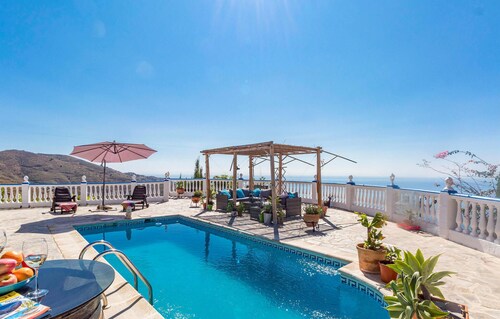 Nice home in Velilla-Taramay with WiFi