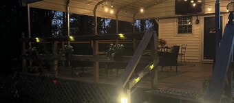 Country Escape Home in the Woods- Chesapeake, VA