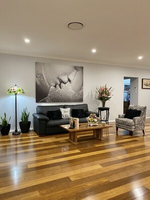 Interior - 5 bedroom house with access to a river lots of space (Coolongolook)