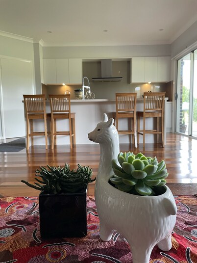 5 bedroom house with access to a river lots of space