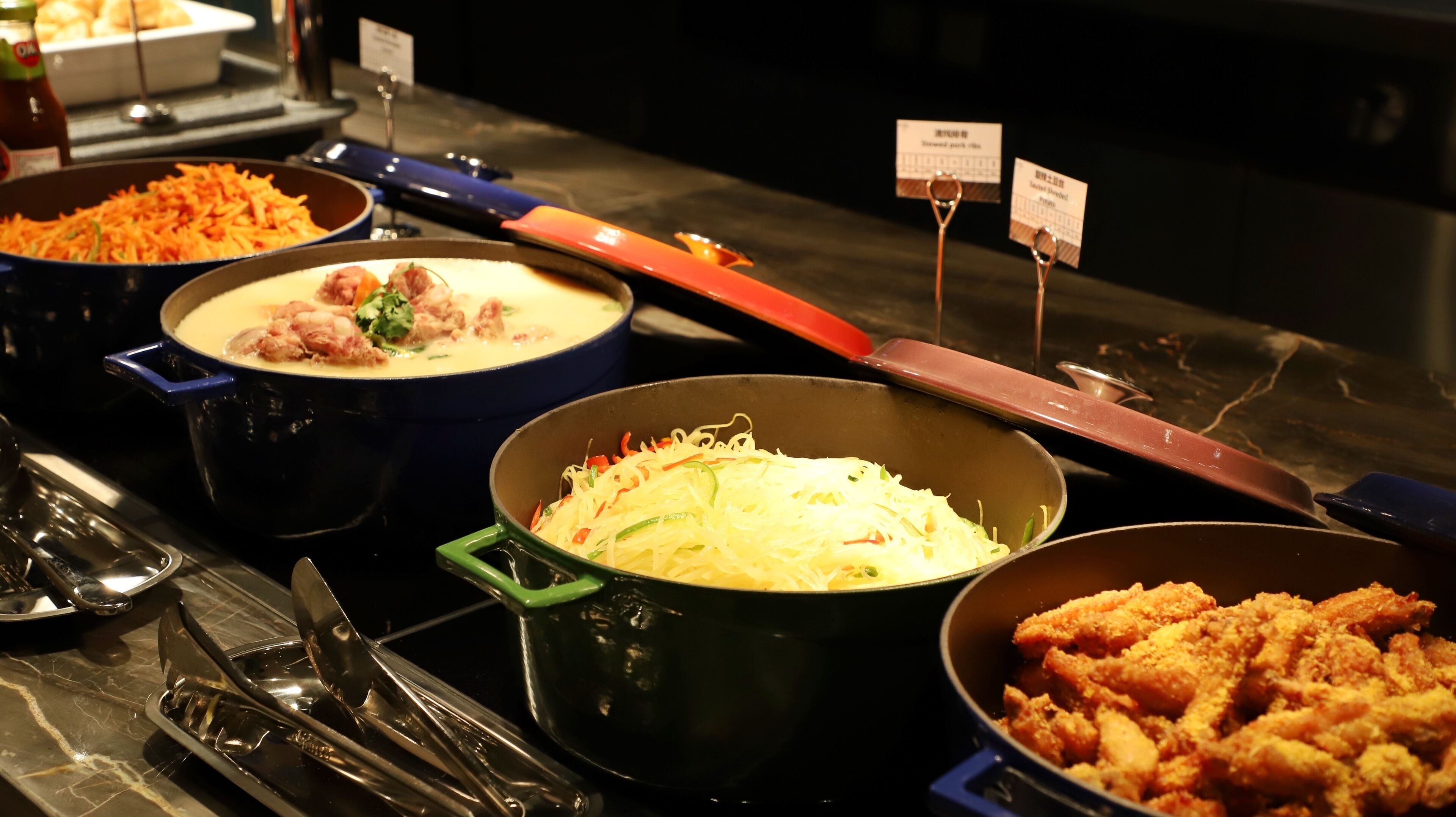 Petit déjeuner buffet (88 CNY par personne)