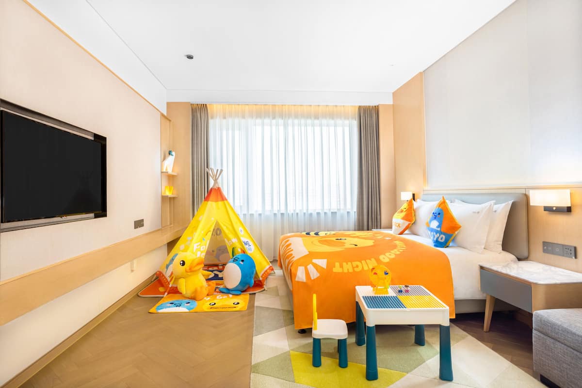 Standard Room, 1 King Bed (Kids Theme) | 1 bedroom, down comforters, pillowtop beds, in-room safe