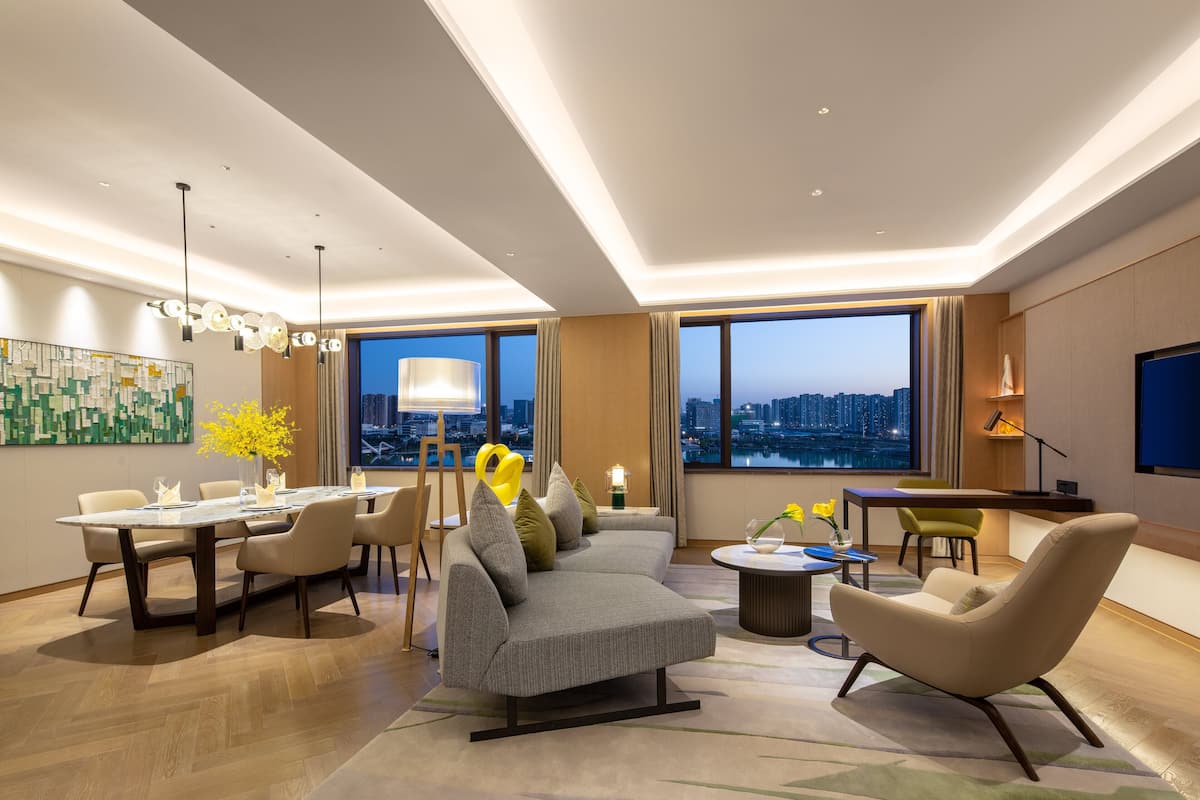 Couette en duvet d'oie, surmatelas, coffres-forts dans les chambres