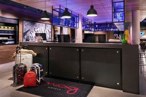 Reception - Moxy Essen City (Essen)