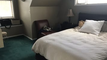 3 slaapkamers, een bureau, een strijkplank/strijkijzer, wifi