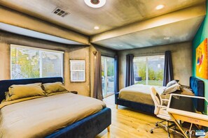 9 bedrooms, WiFi - CC Upgraded 9BD/8BA Villa Near Vegas Strip-3.6mi (Las Vegas)