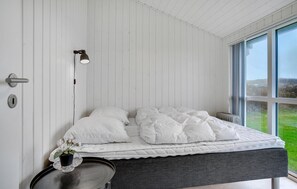 4 bedrooms, free WiFi - Stunning home in Løkken with WiFi (Løkken)