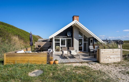 Stunning home in Ulfborg with kitchen