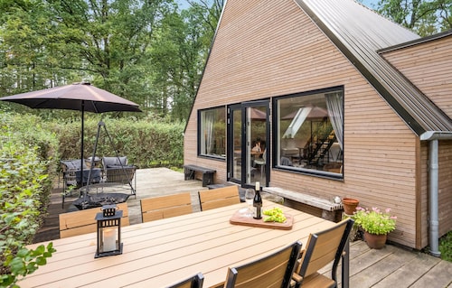 Cozy home in Bjerringbro with WiFi