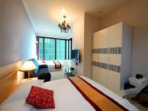 Deluxe Quadruple Room