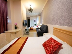 Deluxe Quadruple Room