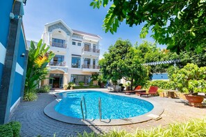 Front of property - Tran Duy Luxury Villa C6 (Ho Chi Minh City)