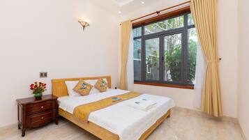 Tran Duy Villa | 8 bedrooms, hypo-allergenic bedding, minibar, desk