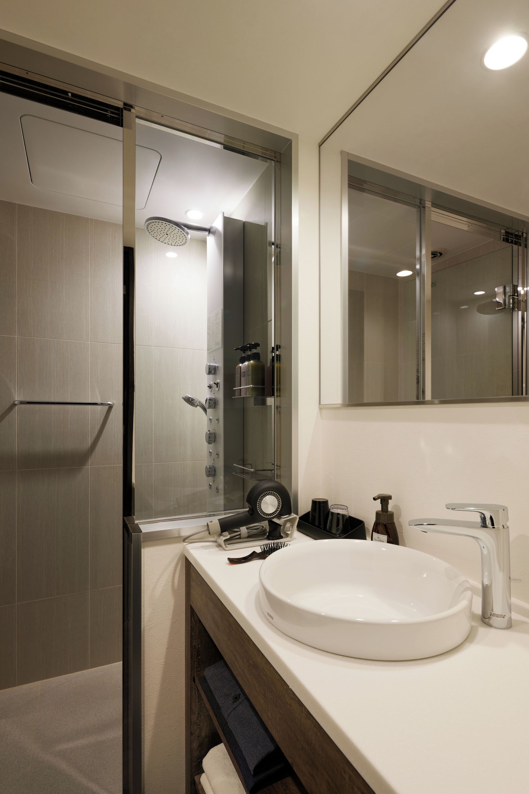 run of the house, non smoking | 1 bedroom, desk, soundproofing, free wifi