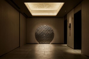 Interior entrance - the b ginza (Tokyo)