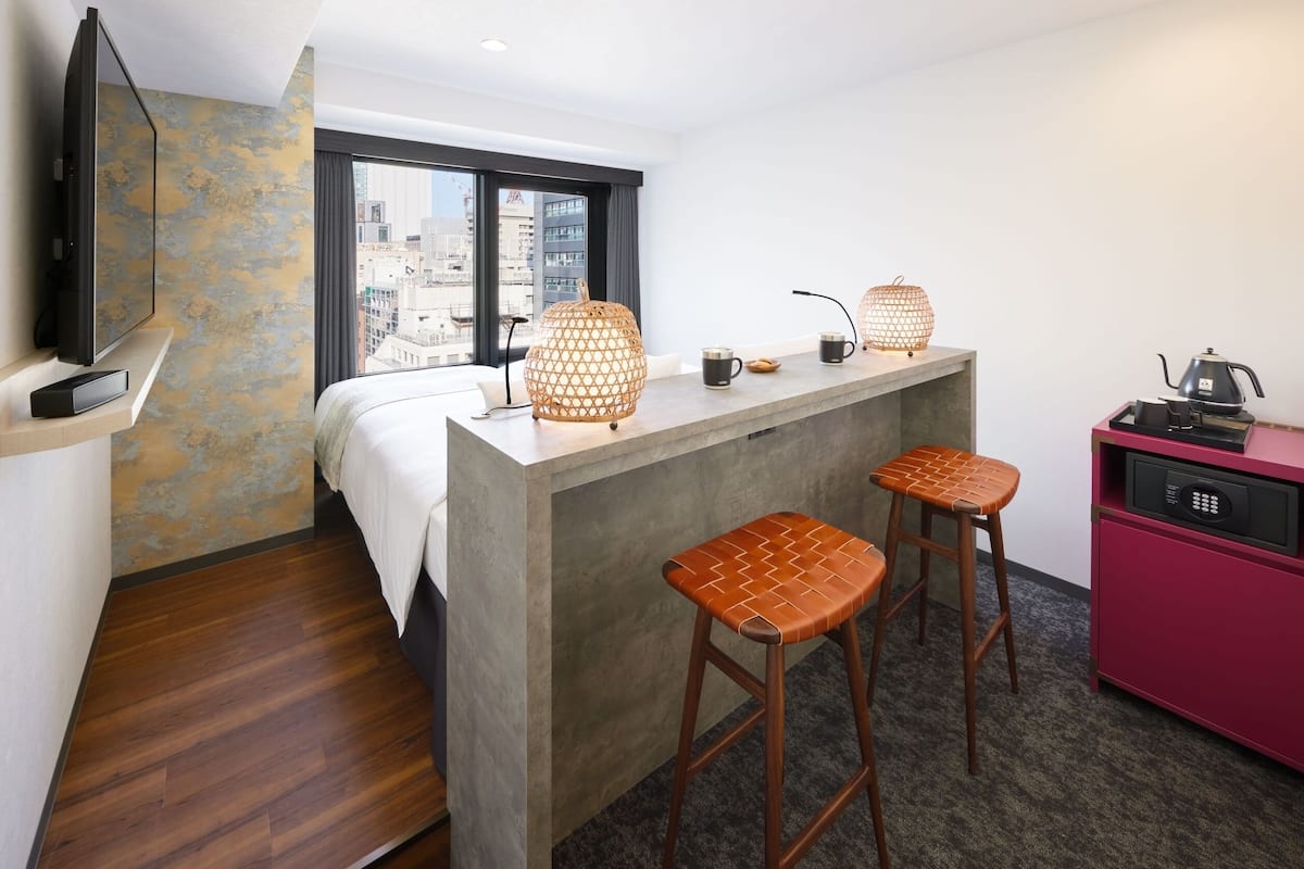 Bureau, chambres insonorisées, Wi-Fi gratuit, draps fournis