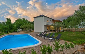 Pool - Stunning home in Zmijavci (Zmijavci)
