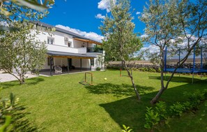 Children’s area - Stunning home in Zmijavci (Zmijavci)