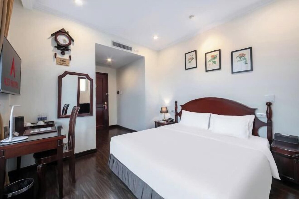 Minibar, két bảo mật tại phòng, màn/rèm cản sáng 