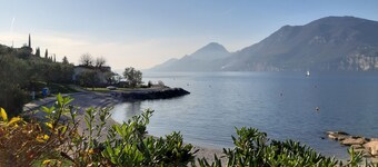 Apartment Orchidea with beautiful lake view