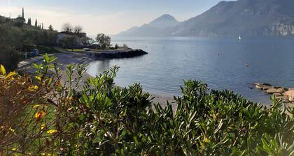 Apartment Orchidea with beautiful lake view