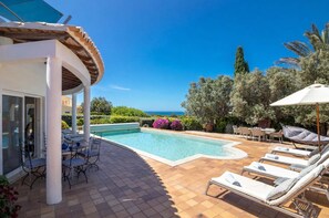 Pool - Casa Polgoda, luxury villa with ocean views (Carvoeiro)