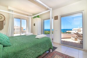 4 bedrooms, iron/ironing board, WiFi, bed sheets - Casa Polgoda, luxury villa with ocean views (Carvoeiro)