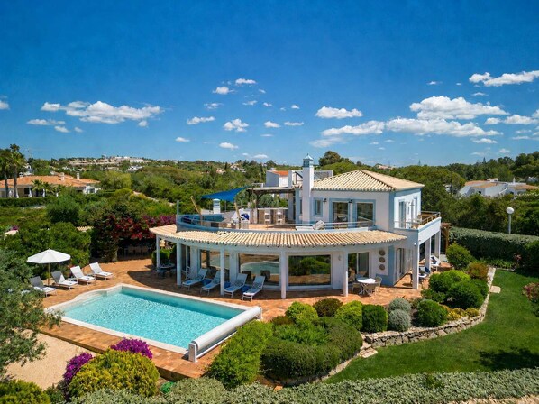 Pool - Casa Polgoda, luxury villa with ocean views (Carvoeiro)