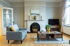 Living area - Kings Apartment (Chester)