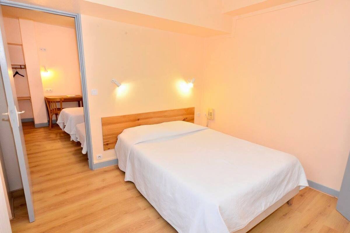Bureau, Wi-Fi gratuit, draps fournis
