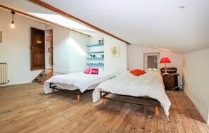 6 Schlafzimmer, Reisekinderbett, kostenloses WLAN, Bettwäsche