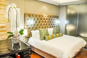 Standard Double Room | Free WiFi - Modern Studio in Mandela Rhodes Place (Cape Town)