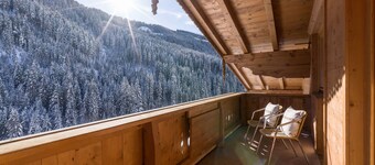 Apartment mit 3 Schlafzimmern und Balkon