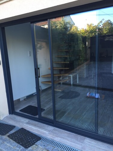 Studio meublé neuf moderne et lumineux proche Paris