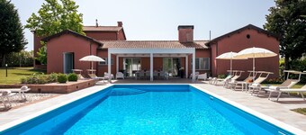 Villa Ninetta 10+1, Emma Villas