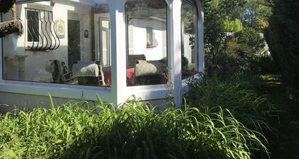 La Métrie, on one level, enclosed garden