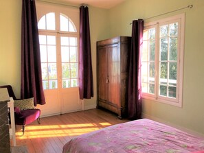 5 bedrooms, free WiFi