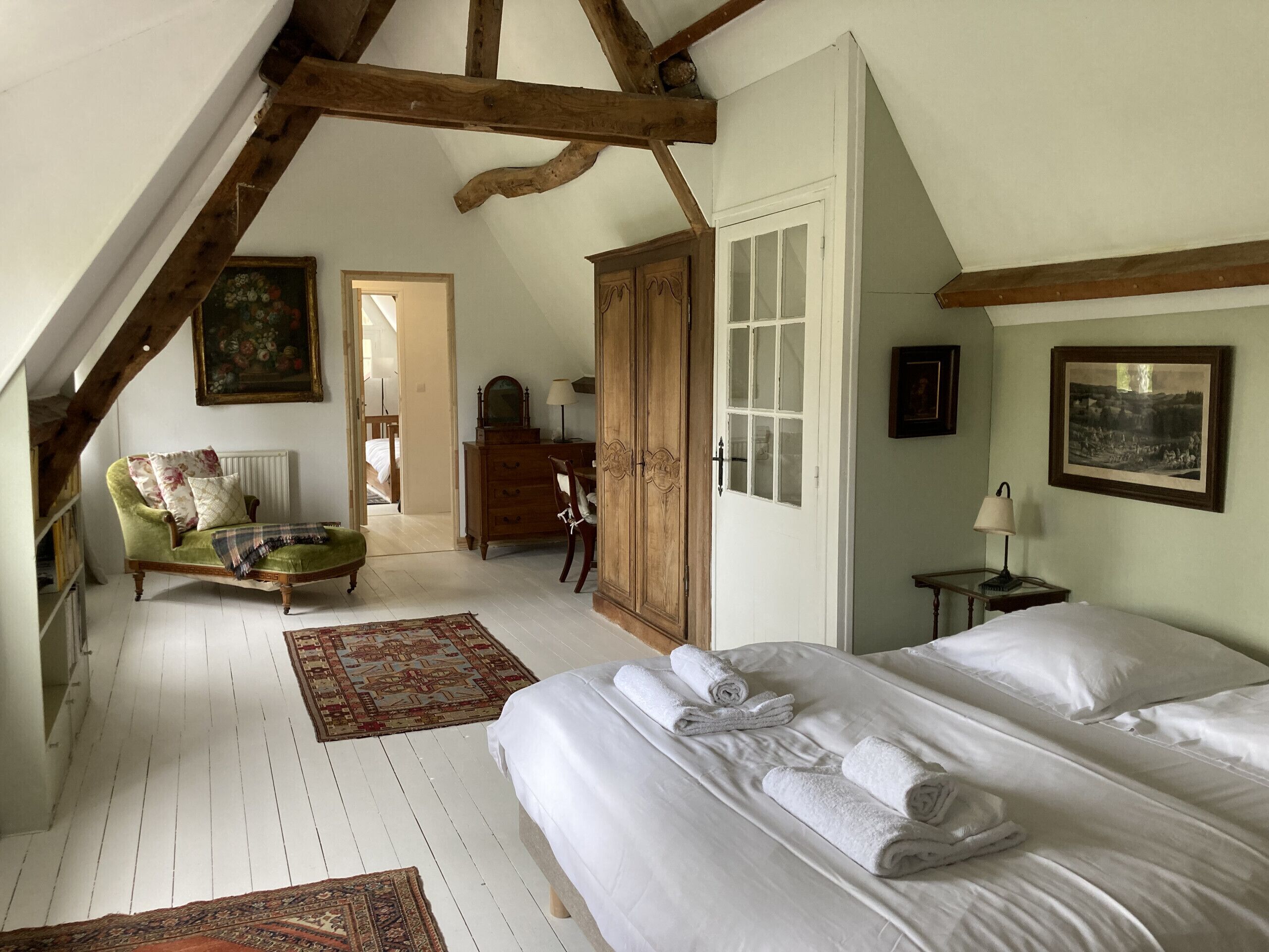 3 bedrooms, iron/ironing board, free WiFi