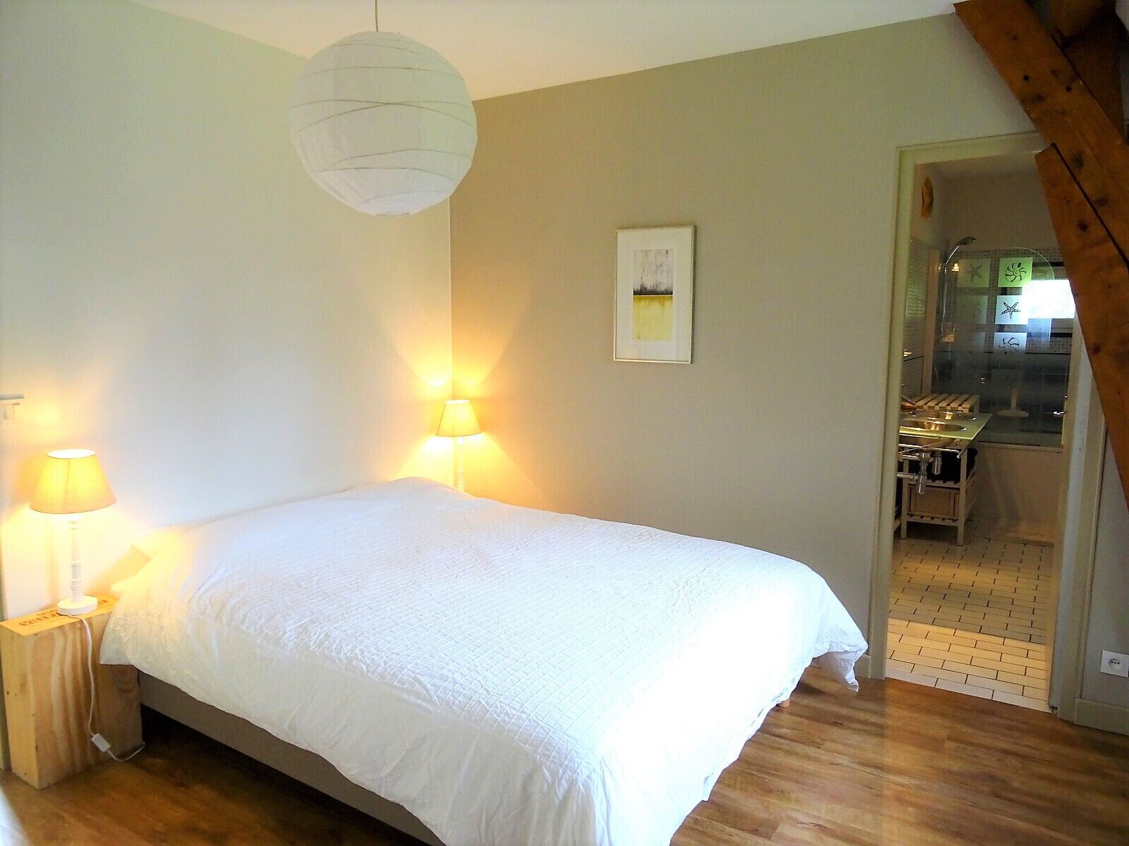 7 chambres, fer et planche à repasser, Wi-Fi gratuit