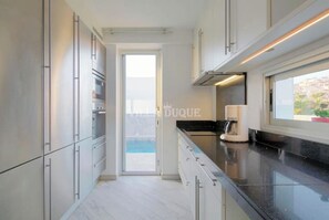 Micro-ondas, fogão, cooktop, lava-louças