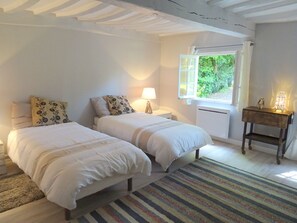 2 chambres, fer et planche à repasser, Wi-Fi gratuit