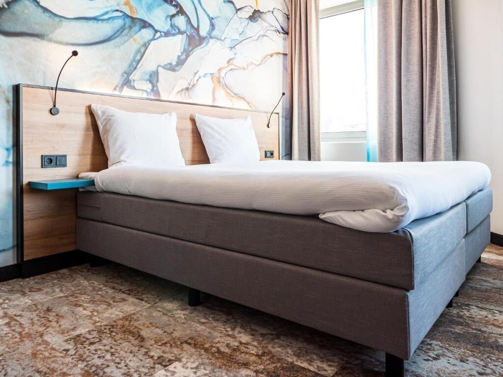 Coffres-forts dans les chambres, bureau, Wi-Fi gratuit, draps fournis