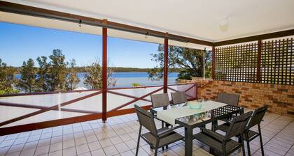 Bayview - Absolute Waterfront with Jetty - 5 Mins to Hyams Beach