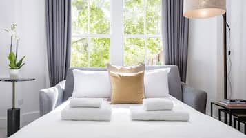 The King's Road Suite | Living area