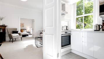 The King's Road Suite | Private kitchen
